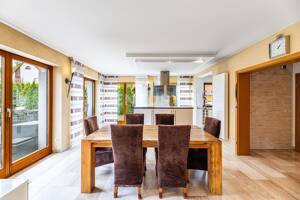 Modernes Familienhaus mit offenem Wohnbereich und Garten – 90768 Fürth – Vorschaubild 9