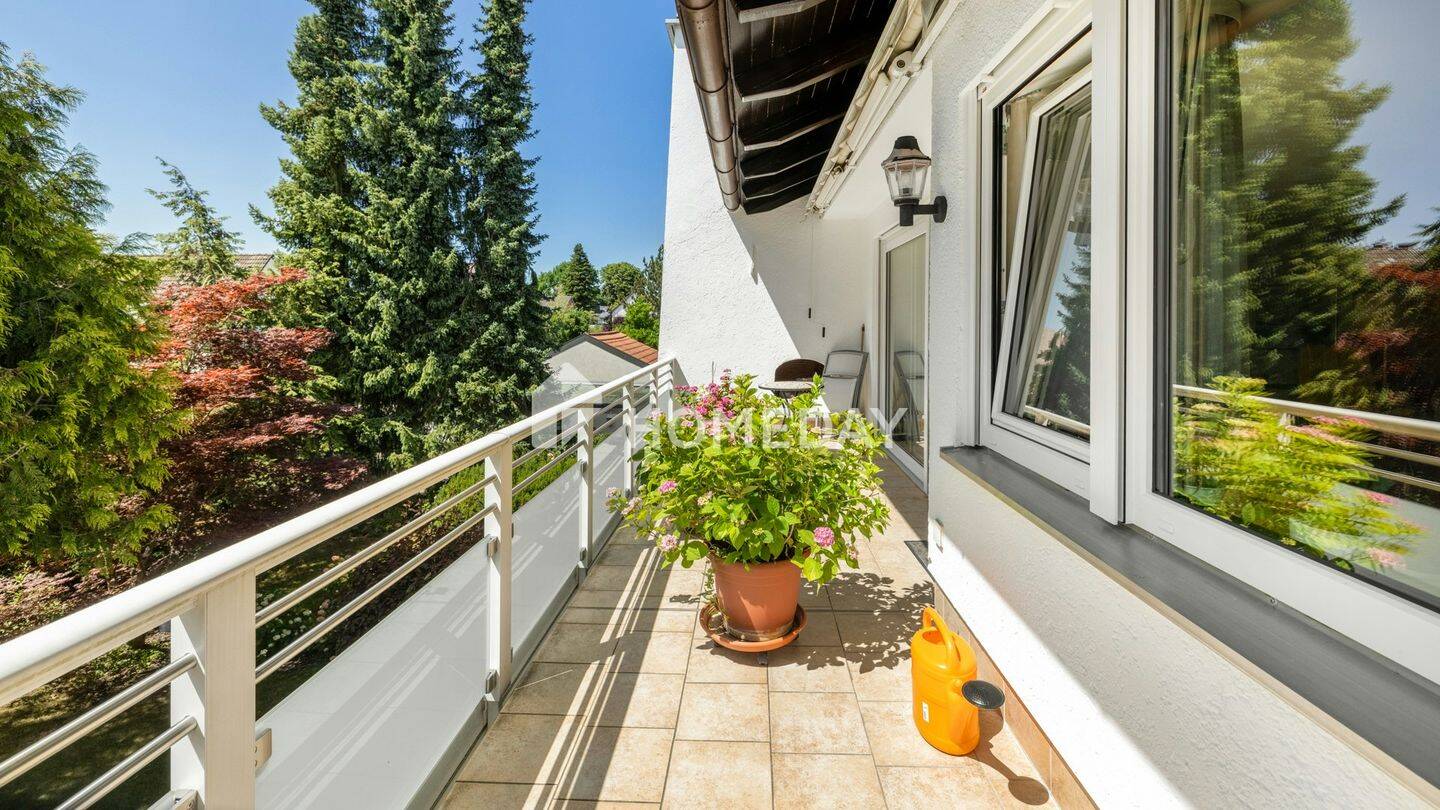 Großzügige Maisonettewohnung mit zwei Balkonen - Licht, Raum und Komfort auf zwei Ebenen – München – Vorschaubild 2