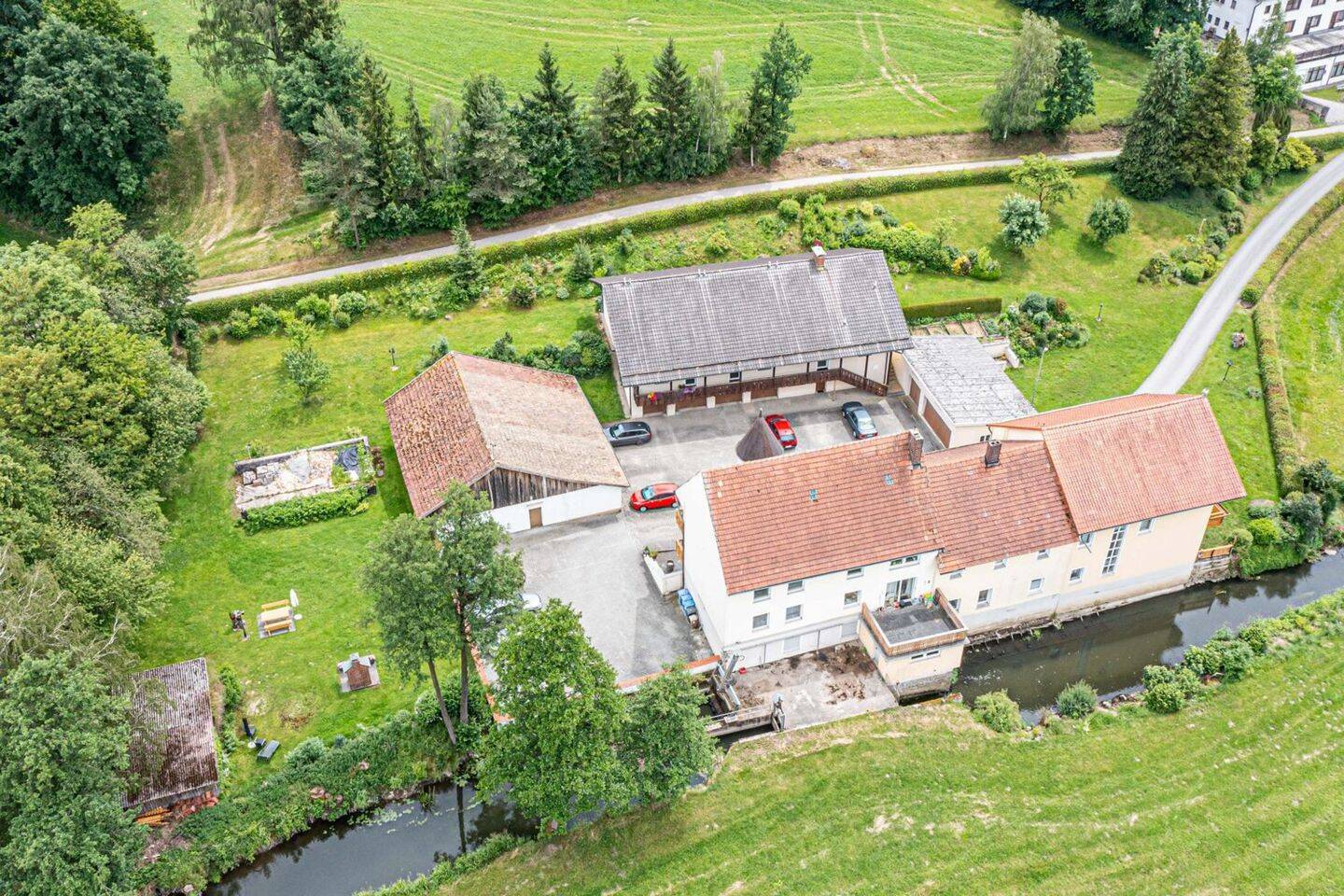 Historische Mühlenanlage mit eigener Stromerzeugung, mehreren Wohngebäuden und attraktivem Ertragspotenzial – Arnschwang – Vorschaubild 6