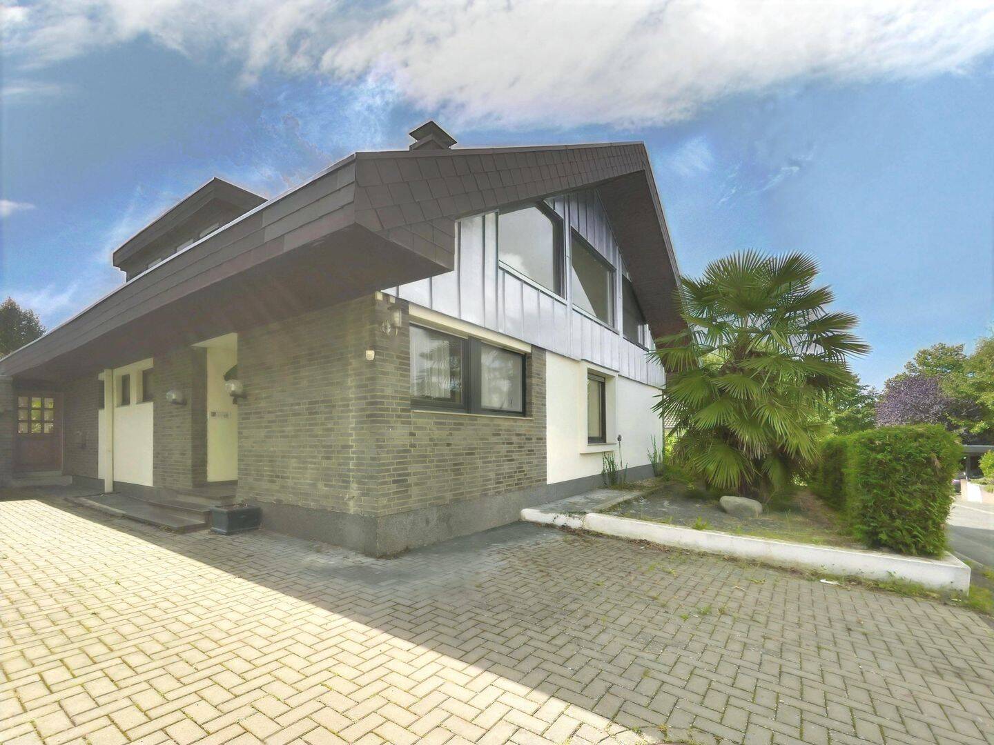 Großzügiges Zweifamilienhaus in Königswinter - Ideal für Familien und Mehrgenerationshaus – Königswinter – Vorschaubild 2
