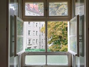 Bezugsfreie 2-Zimmer-Wohnung mit Loggia in Wittenau – 13437 Berlin – Vorschaubild 1