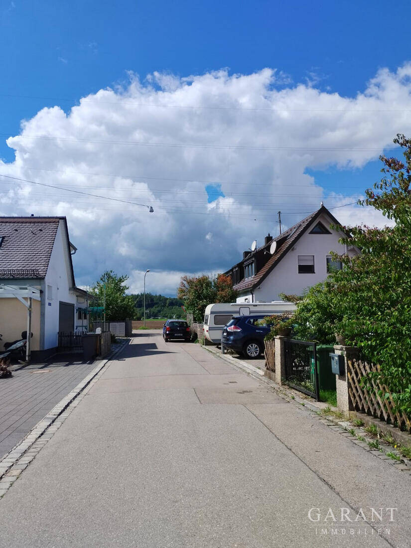 Charmante Doppelhaushälfte mit Garten, Werkstatt & Garage in Augsburg-Göggingen – Augsburg – Vorschaubild 6