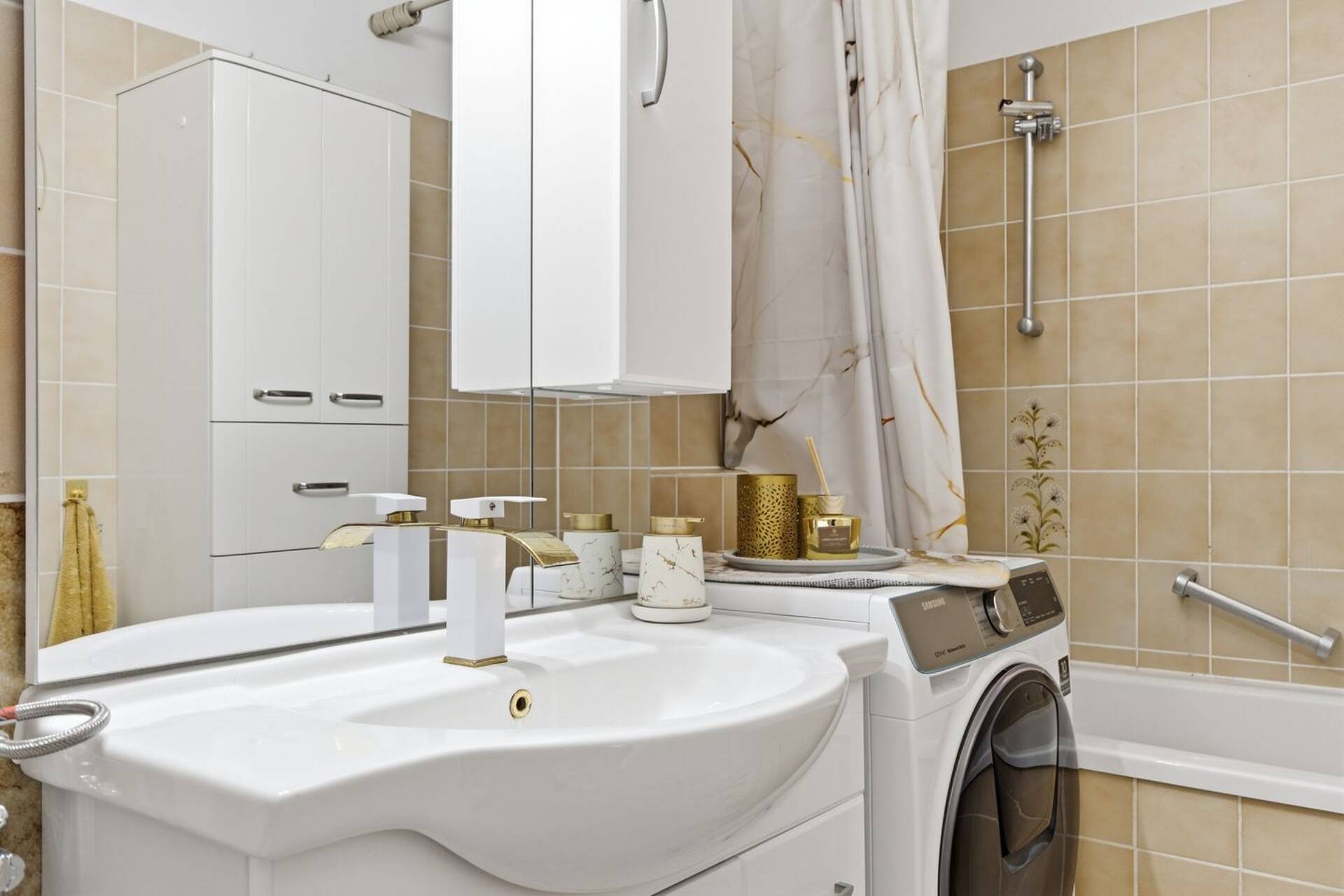 Erdgeschosswohnung in 50858 Köln mit 117 m² kaufen