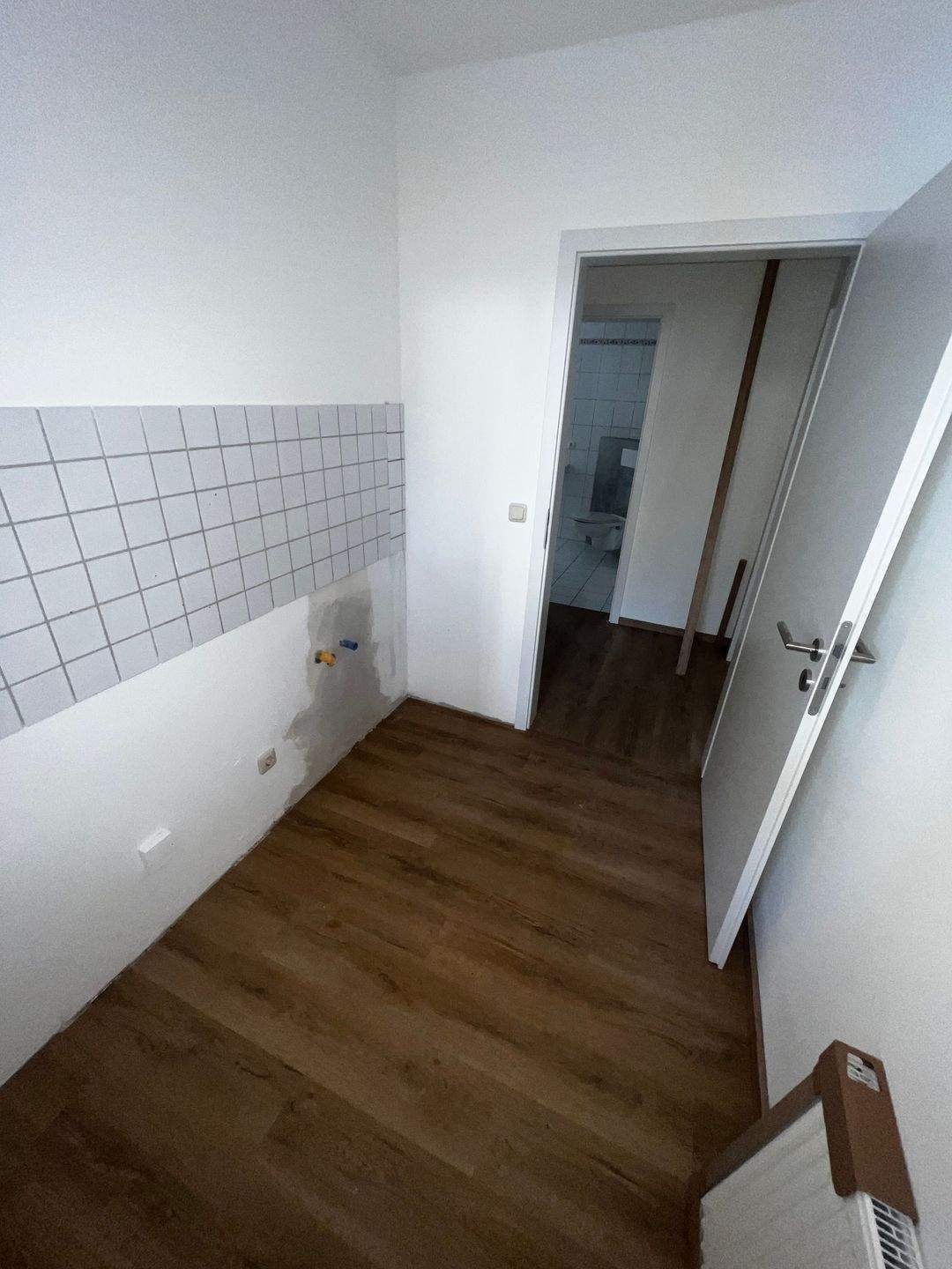Frisch Renovierte 1-Zimmer Wohnung in entspannter Lage mit Terrasse – Regensburg – Vorschaubild 8