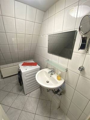 Einliegerwohnung! möbliert/teilmöblierte 2-Zimmer/ Vorgarten/ Lurup/ Solarenergie/ WLAN/ Pauschalmiete 1.500,00 € / frei ab 01.08.2026 – 22547 Hamburg – Vorschaubild 3