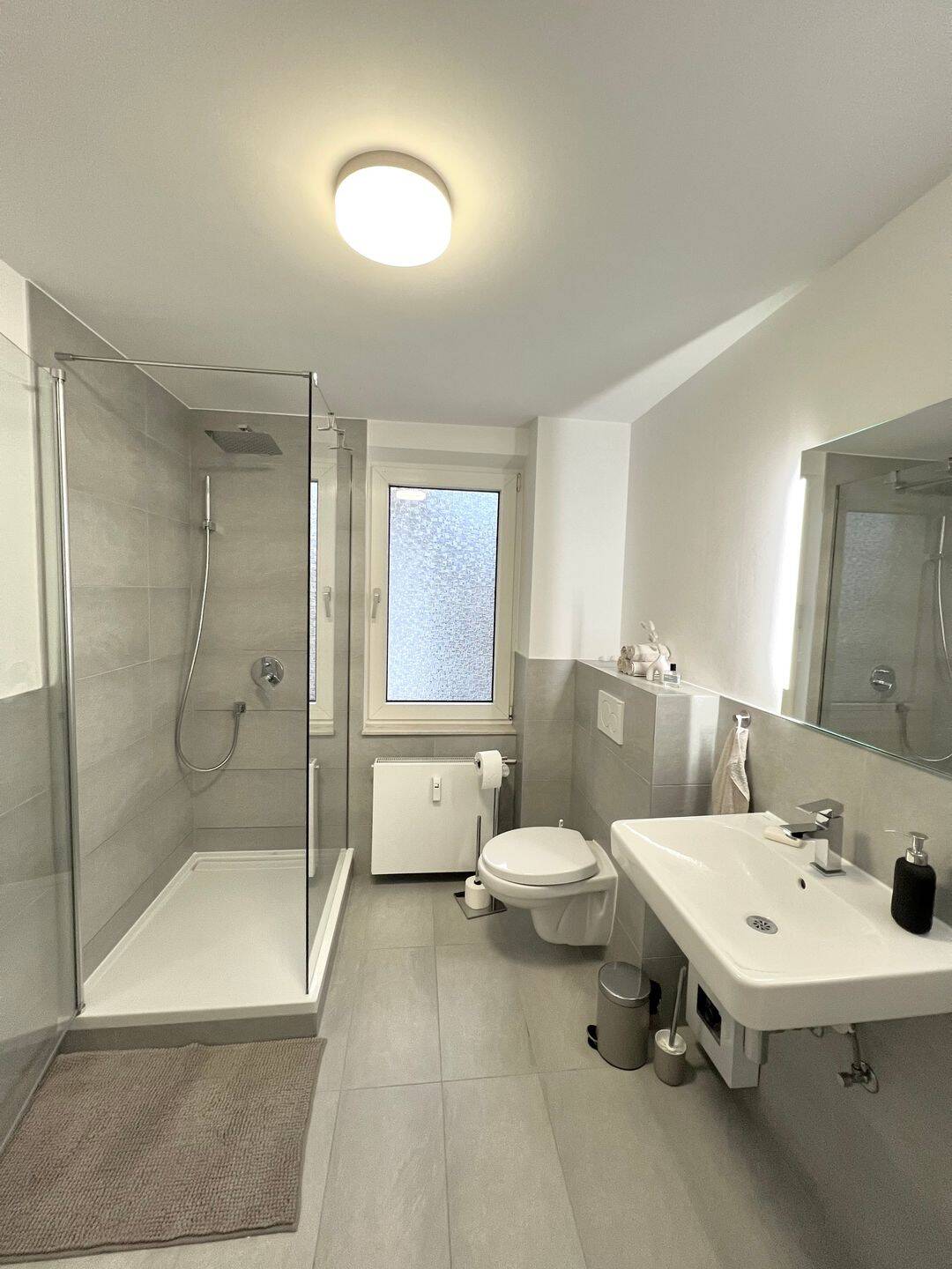 Möbliertes WG-Zimmer in 2er WG (all inclusive) – Nürnberg – Vorschaubild 8