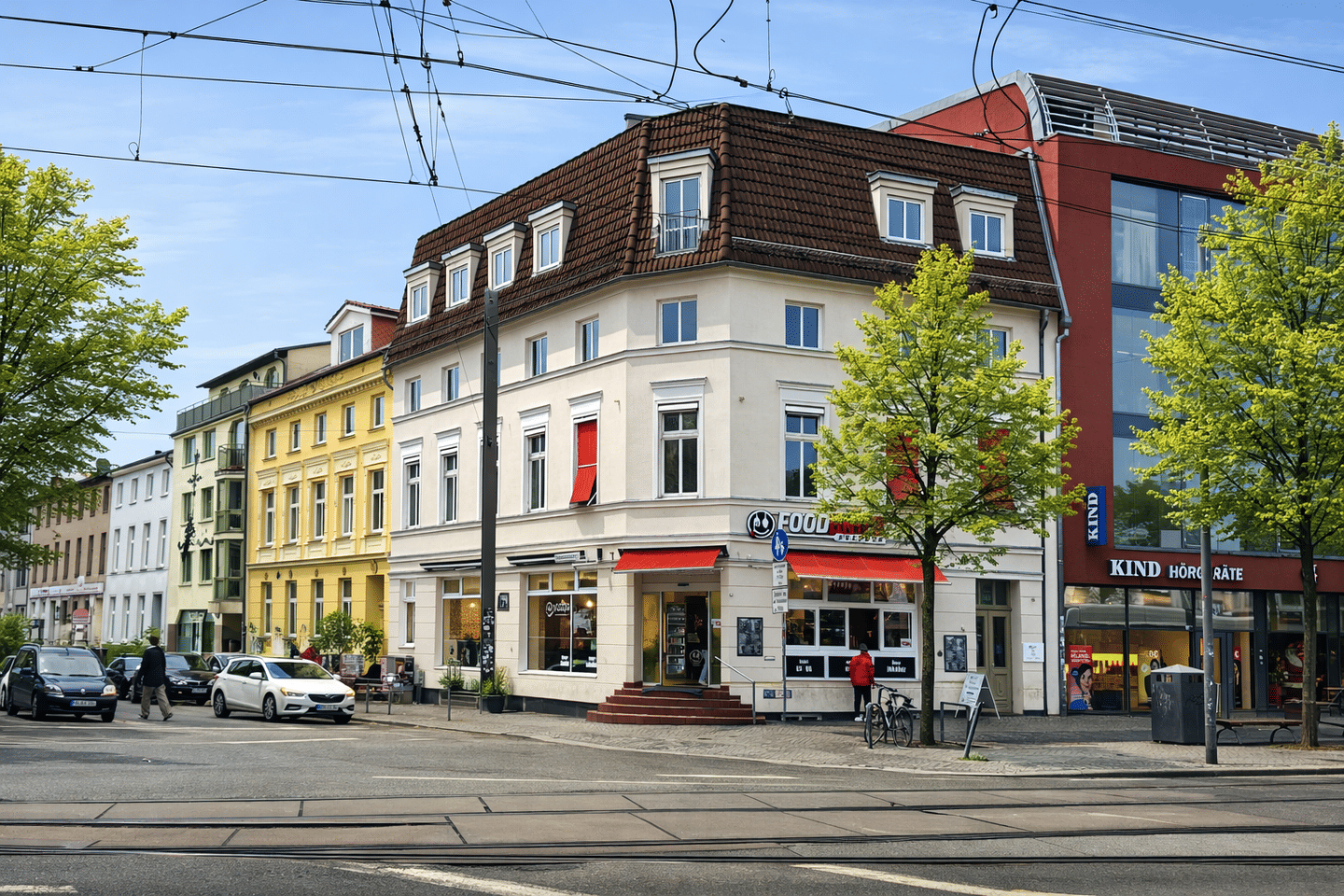 Gepflegtes Wohn- und Geschäftshaus am Doberaner Platz