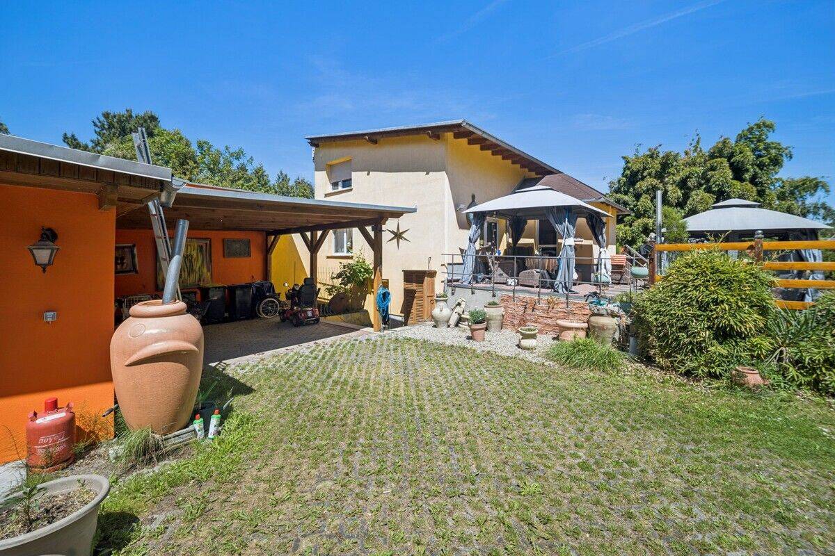 Provisionsfrei - Haus auf großem Grundstück in ruhiger Lage mit Koiteich und PV-Anlage – Bad Liebenwerda – Vorschaubild 4
