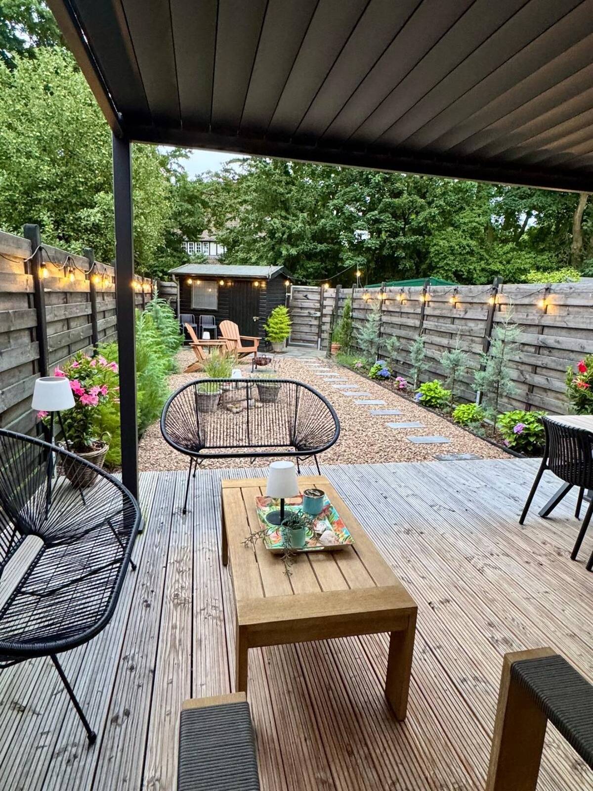 Top + modern, ganzes Haus mit Garten möbliert zu vermieten – 28329 Bremen – Bild 1 von 9