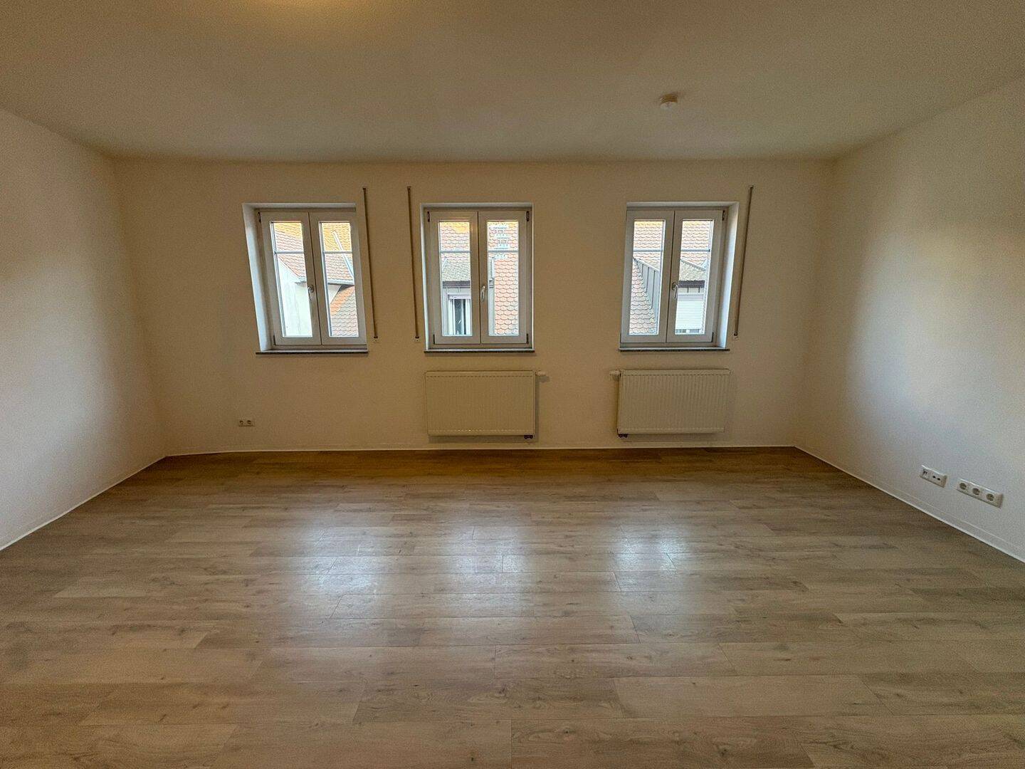 Modernes Wohnensemble mit barrierefreien Wohnungen, hoher Auslastung & zusätzlichem Gewerbepotenzial – Kitzingen – Vorschaubild 9