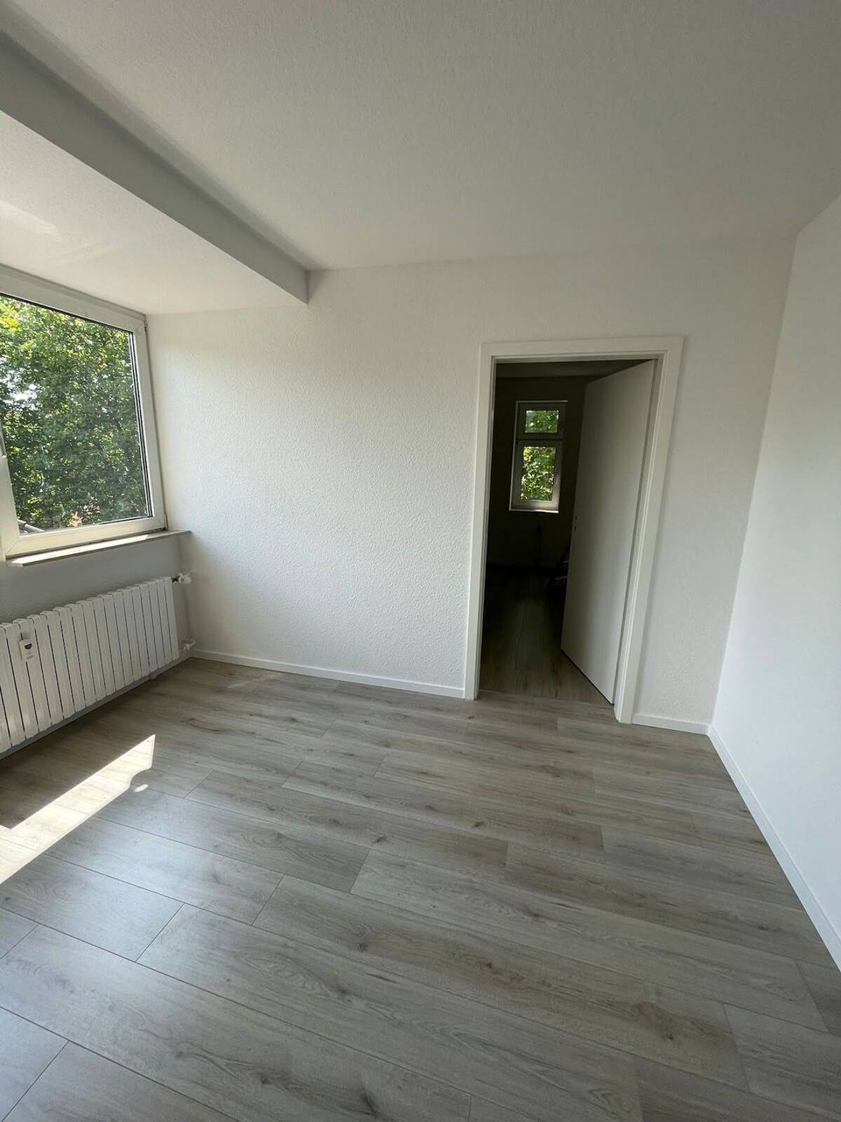 Sommer Special " 2 NKM frei bei Anmietung " 3 Zimmer Wohnung zu vermieten – 47137 Duisburg – Bild 1 von 4