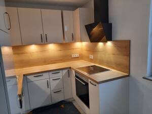 Frisch kernsanierte 2,5-Zimmer-Wohnung mit hochwertiger Ausstattung und traumhaftem Ausblick (teil oder vollmöbliert) – 70567 Stuttgart – Vorschaubild 2