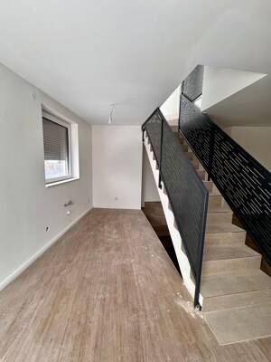 Großzügiges Neubau Einfamilienhaus mit ca. 160 m² auf drei Ebenen in Berlin Rudow – 12487 Berlin – Vorschaubild 9