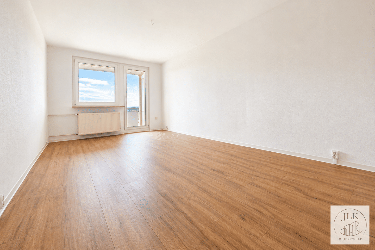 ERSTBEZUG NACH MODERNISIERUNG MIT NEUER EBK & PANORAMABLICK – Glauchau – Vorschaubild 8