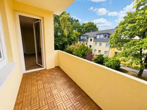 Solide Kapitalanlage mit überzeugendem Grundriss, ruhigem Balkon und Garage – 21614 Buxtehude – Vorschaubild 1