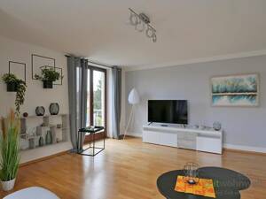 (EF0734_M) Erfurt: Brühlervorstadt, neu renovierte und neu möblierte Wohnung mit Parkett und Balkon, WLAN – 99092 Erfurt – Vorschaubild 2