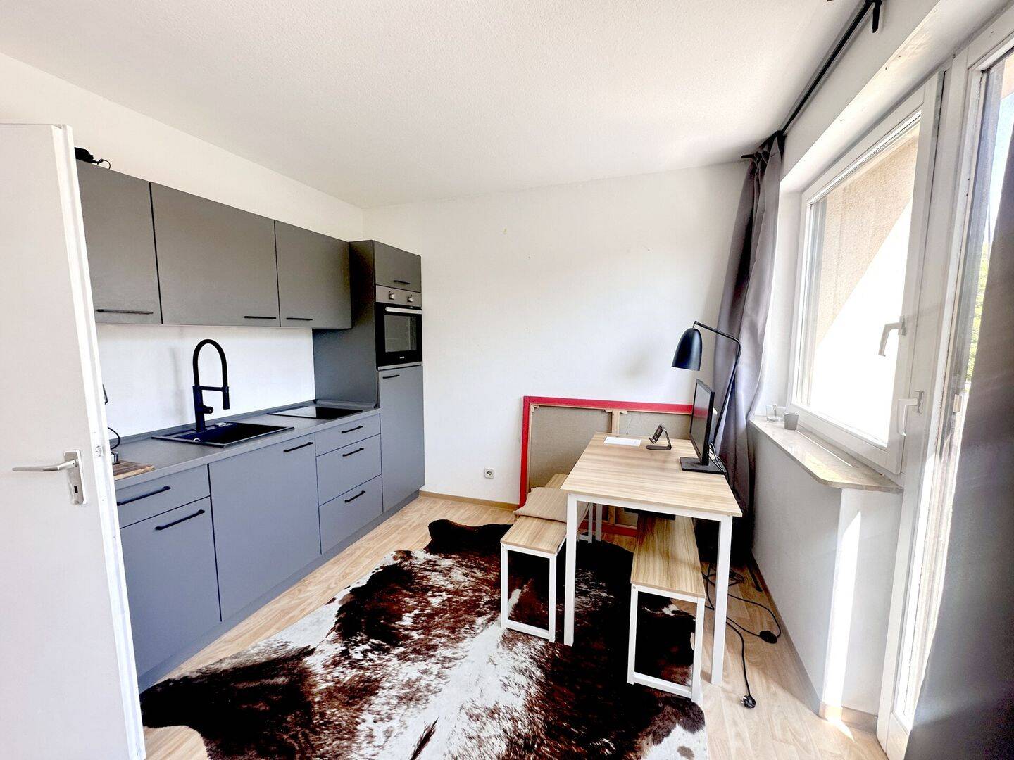 ***Gemütliche, nette Wohnung mit großem Balkon und TG-Stellplatz. in ruhiger Lage Wü-Zellerau...*** – Würzburg – Vorschaubild 3