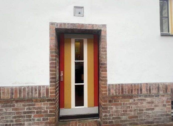 INVESTITION IN DIE ZUKUNFT - GEPFLEGTE & RUHIGE WOHNUNG - MIT SONNIGER LOGGIA & BLICK INS GRÜNE – Berlin – Vorschaubild 2