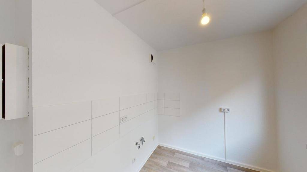 Große 2-Raum-Balkonwohnung nahe Theodor-Körner-Platz – Chemnitz – Vorschaubild 2