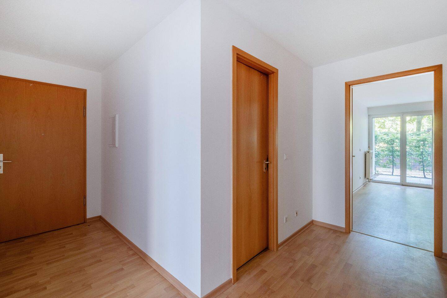 Helle Erdgeschosswohnung mit Terrasse – Berlin – Vorschaubild 6
