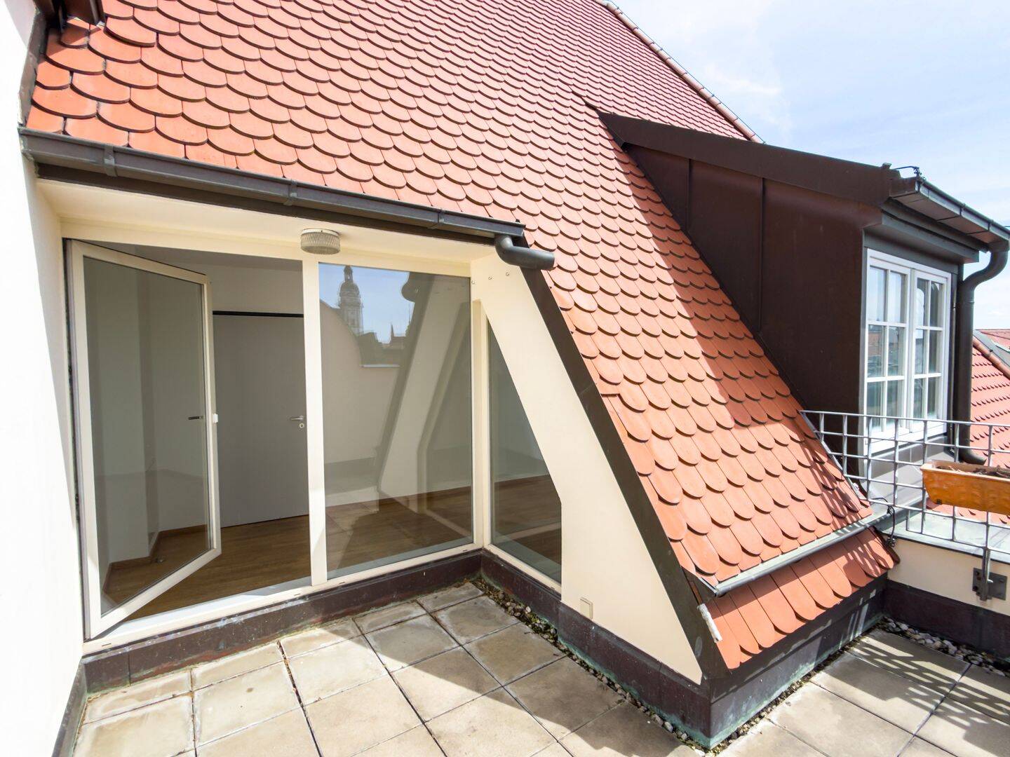Exklusives Wohnen - EBK | Dachterrasse | Bad en Suite - Maisonette Wohnung im Lipsia Haus – Leipzig – Vorschaubild 8