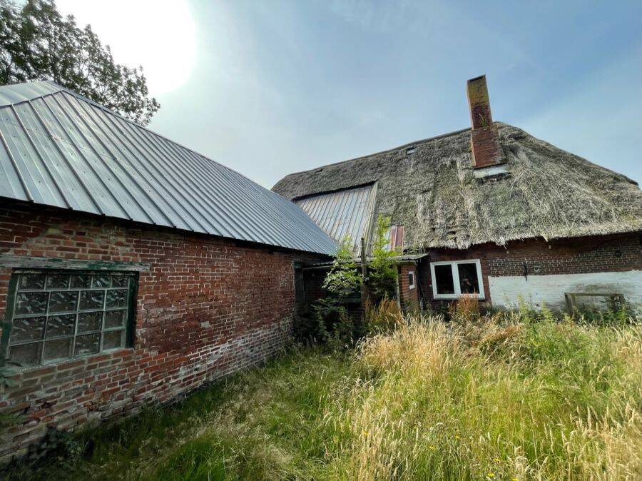 Provisionsfrei* Denkmalgeschütztes Reetdachhaus von 1865 - großes Grundstück & Ausbaupotenzial – Seeth – Vorschaubild 6