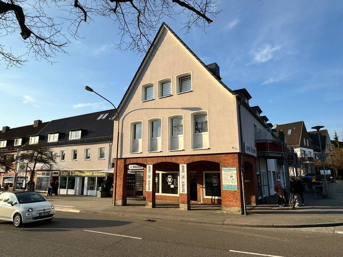 Sehr gepflegtes Wohn- und Geschäftshaus mit Lagerhalle und 4 Garagen in Lübeck-Kücknitz – 23569 Lübeck – Bild 1 von 9