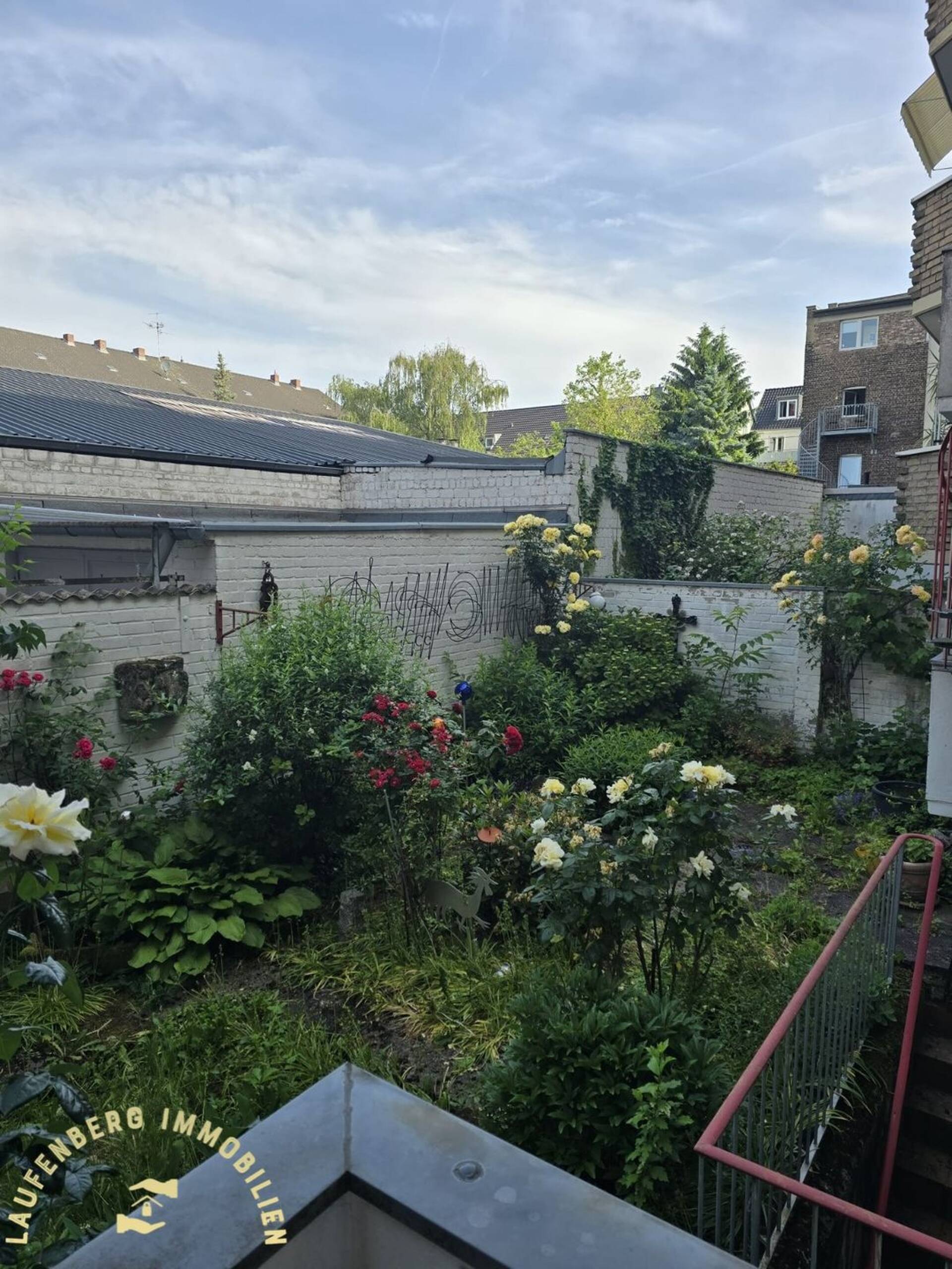 Mehrfamilienhaus in 51065 Köln mit 356 m² kaufen