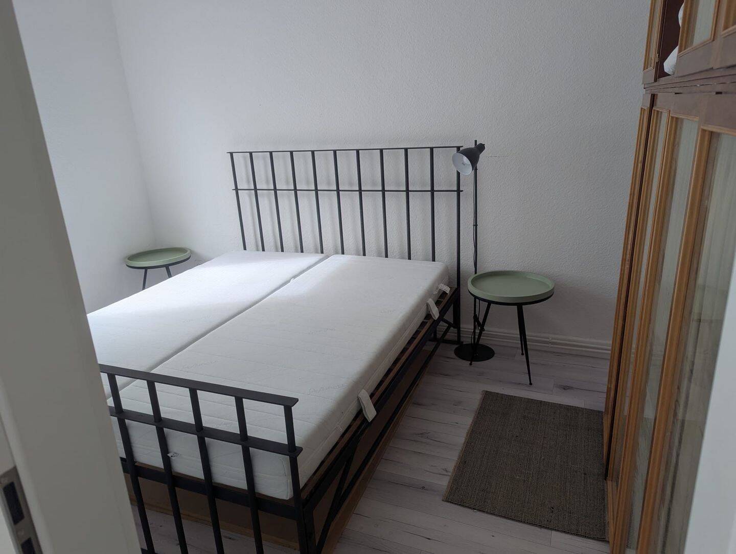 Wonderful furnished Flat with Pateo, Garden and Sauna - Wunderschöne zweieinhalb Zimmerwohnung mit eigenem Garten, Wintergarten, Sauna – Hamburg – Vorschaubild 5