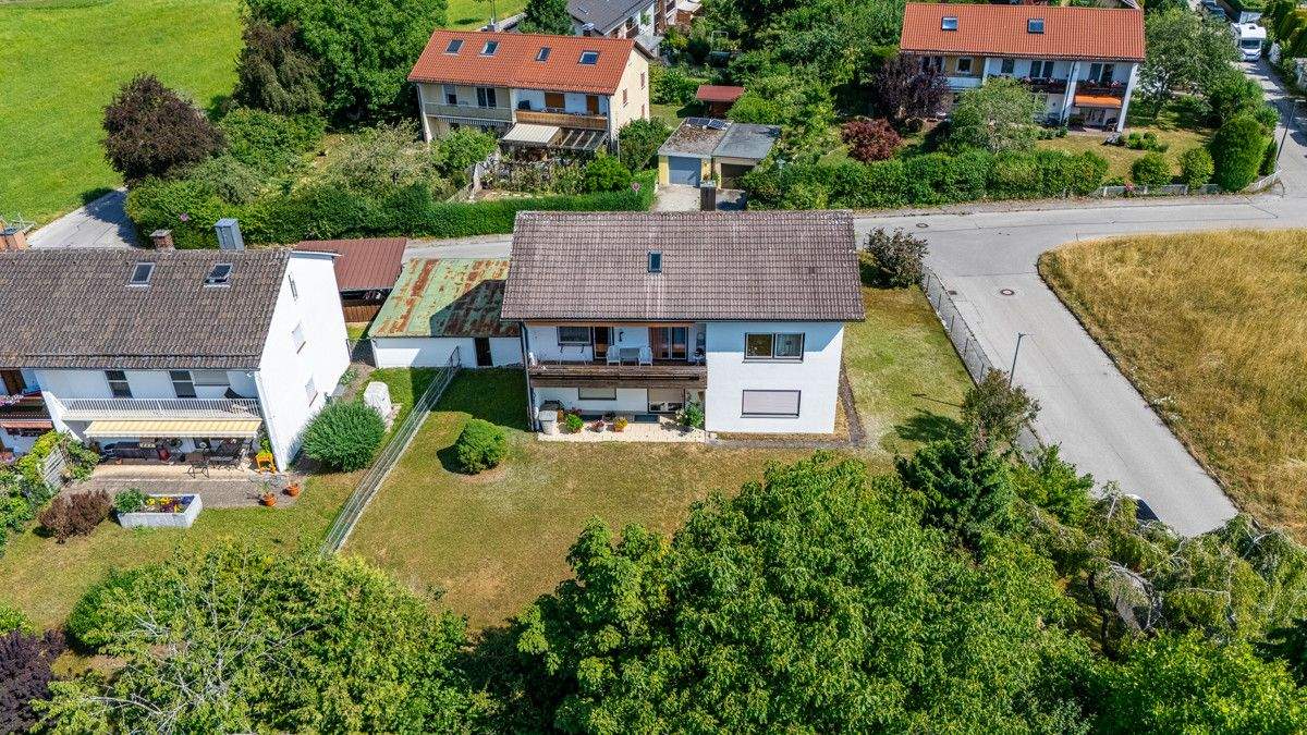 Grundstück mit Altbestand in Pöcking ruhige Lage, vielseitige Möglichkeiten – Pöcking – Bild 1 von 9