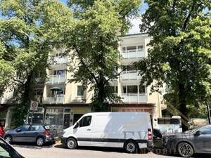 2 Mehrfamilienhäuser mit insg. 16 Wohnungen und 3 Gewerbeeinheiten in München-Berg am Laim