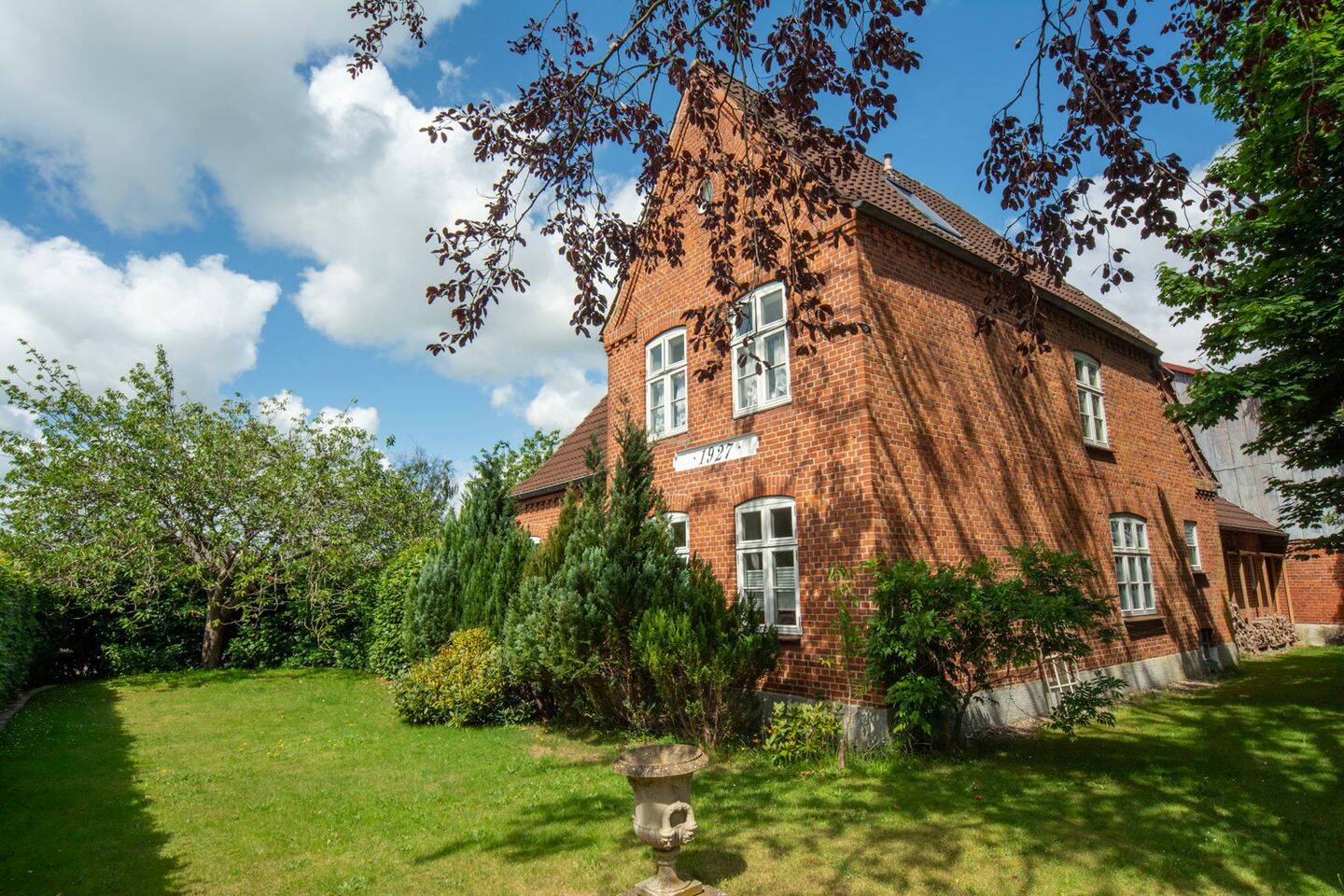 Der Kirschblütenhof - Wohnen und Arbeiten in liebevoll sanierter Umgebung – Schafflund – Bild 1 von 9