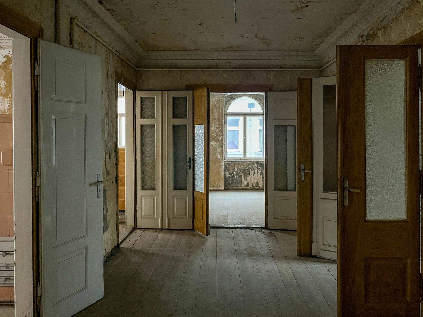 Herrschaftliche Villa mit großzügigen Wohnungen – Greiz – Bild 1 von 9