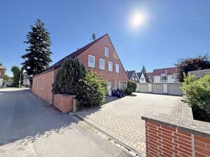 Lübeck St. Jürgen: Attraktives EFH/ MFH mit Garagenhof und Ausbaupotenzial unweit der Uni – 23562 Lübeck – Vorschaubild 3