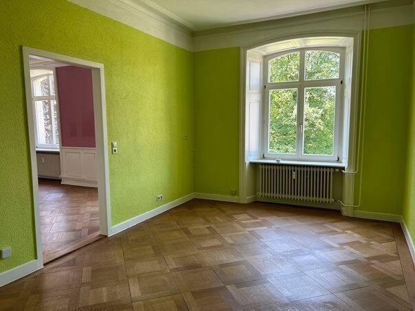 Stilvolle 5-Zimmer-Wohnung in historischer Villa mit Denkmalschutz auf großem Erbpachtgrundstück – Schopfheim – Vorschaubild 8