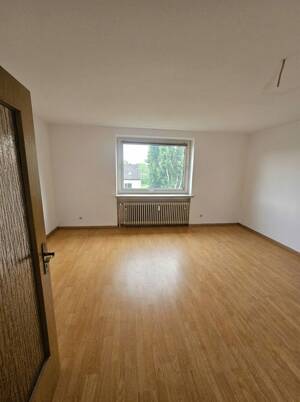 Sofort bezugsfrei: Helle 2-Zimmer-Wohnung – 90763 Fürth – Vorschaubild 4