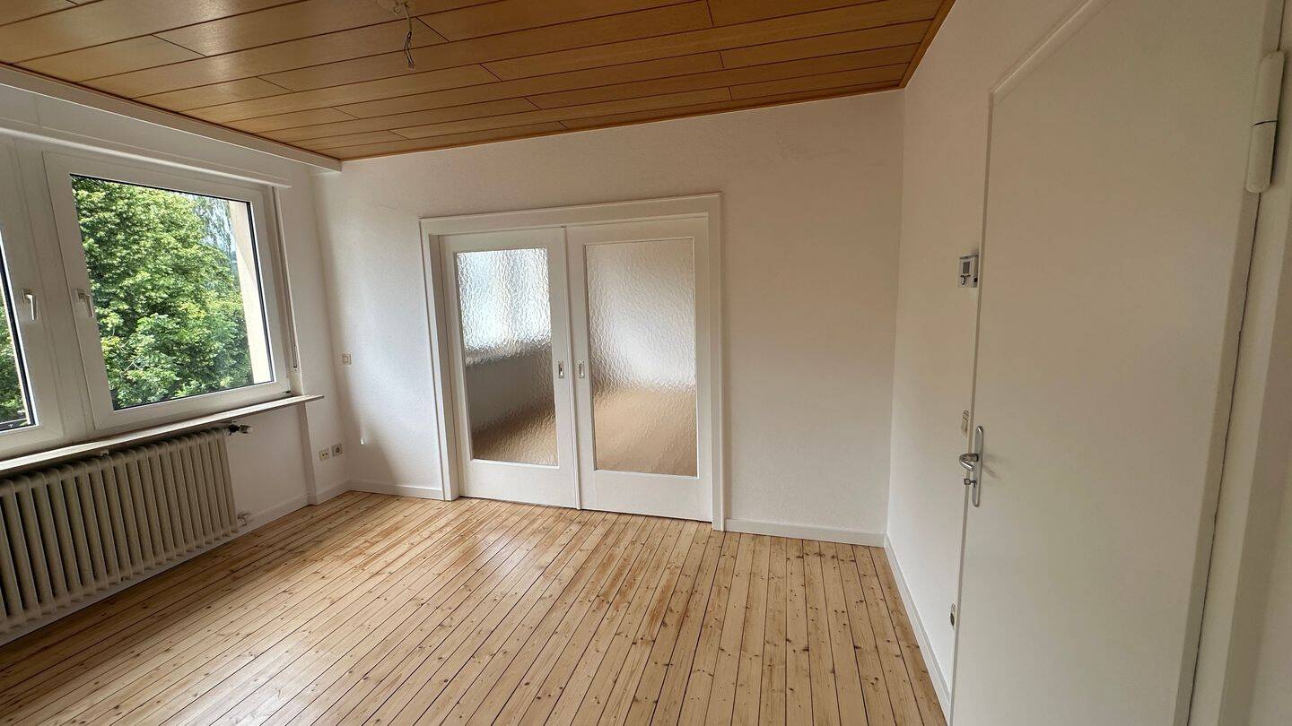 Charmante 4-Zimmer-Wohnung mit Balkon in gepflegtem Vierfamilienhaus – Trier – Vorschaubild 3