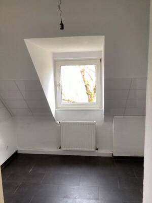 Schöne 2,5-Zimmer Dachgeschoss Wohnung! – 74072 Heilbronn – Vorschaubild 3