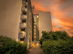 VERMIETETES APARTMENT MIT LOGGIA IN KREFELD-INRATH ZU KAUFEN!