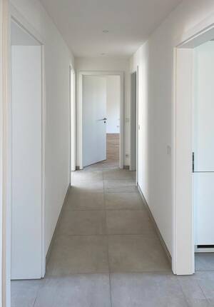 Erstbezug nach Kernsanierung: Großzügige 3-Zimmer-Wohnung mit Balkon in München-Trudering - WE 5 – 81825 München – Vorschaubild 2