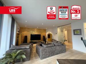 Stilvolle Erdgeschosswohnung mit großzügiger Terrasse & zwei Stellplätzen