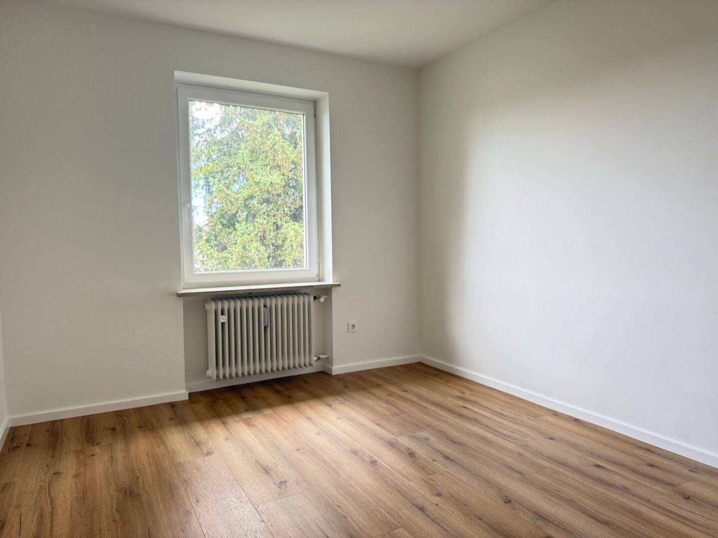 MAIER - Sofort verfügbar! 3- Zimmer-Wohnung mit Südloggia in U-Bahnlage! – München – Vorschaubild 7