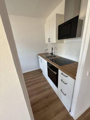 Sanierte 3-Zimmer-Wohnung mit Balkon, Einbauküche, Waschmaschine – 39128 Magdeburg – Vorschaubild 9