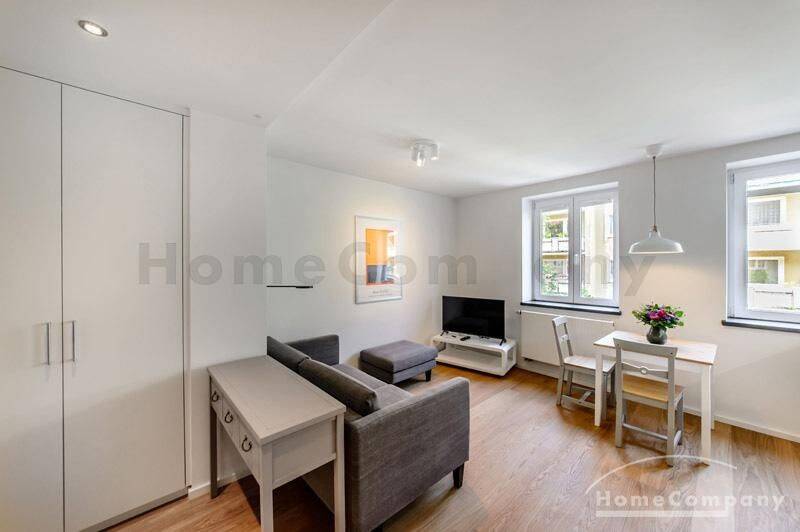 Schöne neu renovierte und möblierte 2-Zimmer-Wohnung mit Balkon in der Maxvorstadt – München – Vorschaubild 2