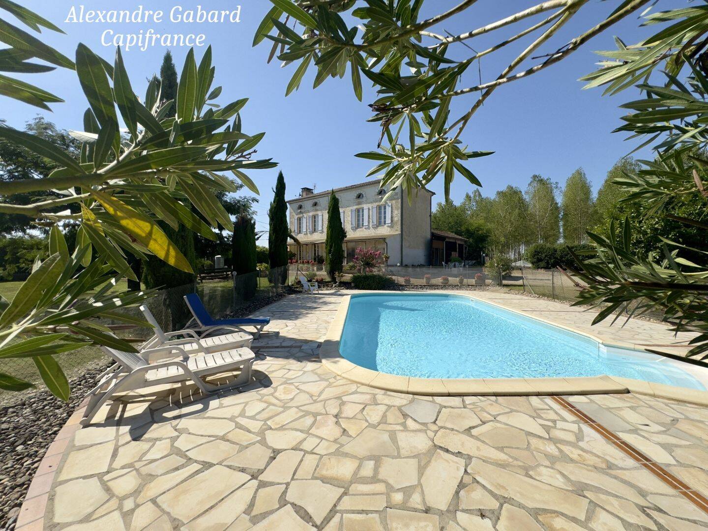 Maison 7 pièces 227 m² · à Meilhan-sur-Garonne · 227 m² · 200 000 €
