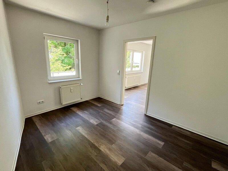 Modernisiertes 2-Zimmer-Eigentum mit Balkon in Frankfurt-Hausen – Frankfurt am Main – Vorschaubild 3