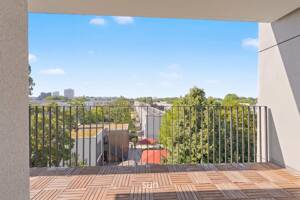 Weitblick über Frankfurt - Stilvolle 3-Zimmer-Wohnung in der Europa-Allee