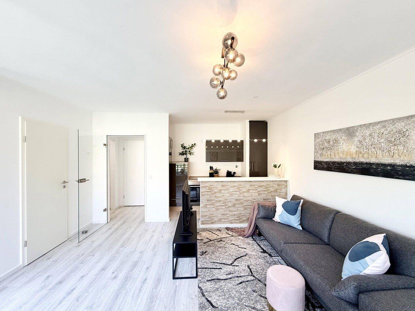 D-Derendorf: Bezugsfreie 2 Zimmer mit Loggia & Aufzug * komplett eingerichtet * Energieklasse D – Düsseldorf – Vorschaubild 4