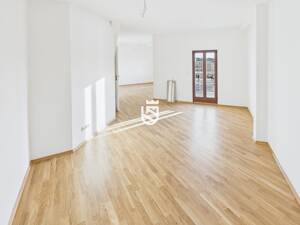 Dachgeschoss mit Wohlfühlfaktor: Hochwertige 4-Zimmer-Wohnung mit Balkon