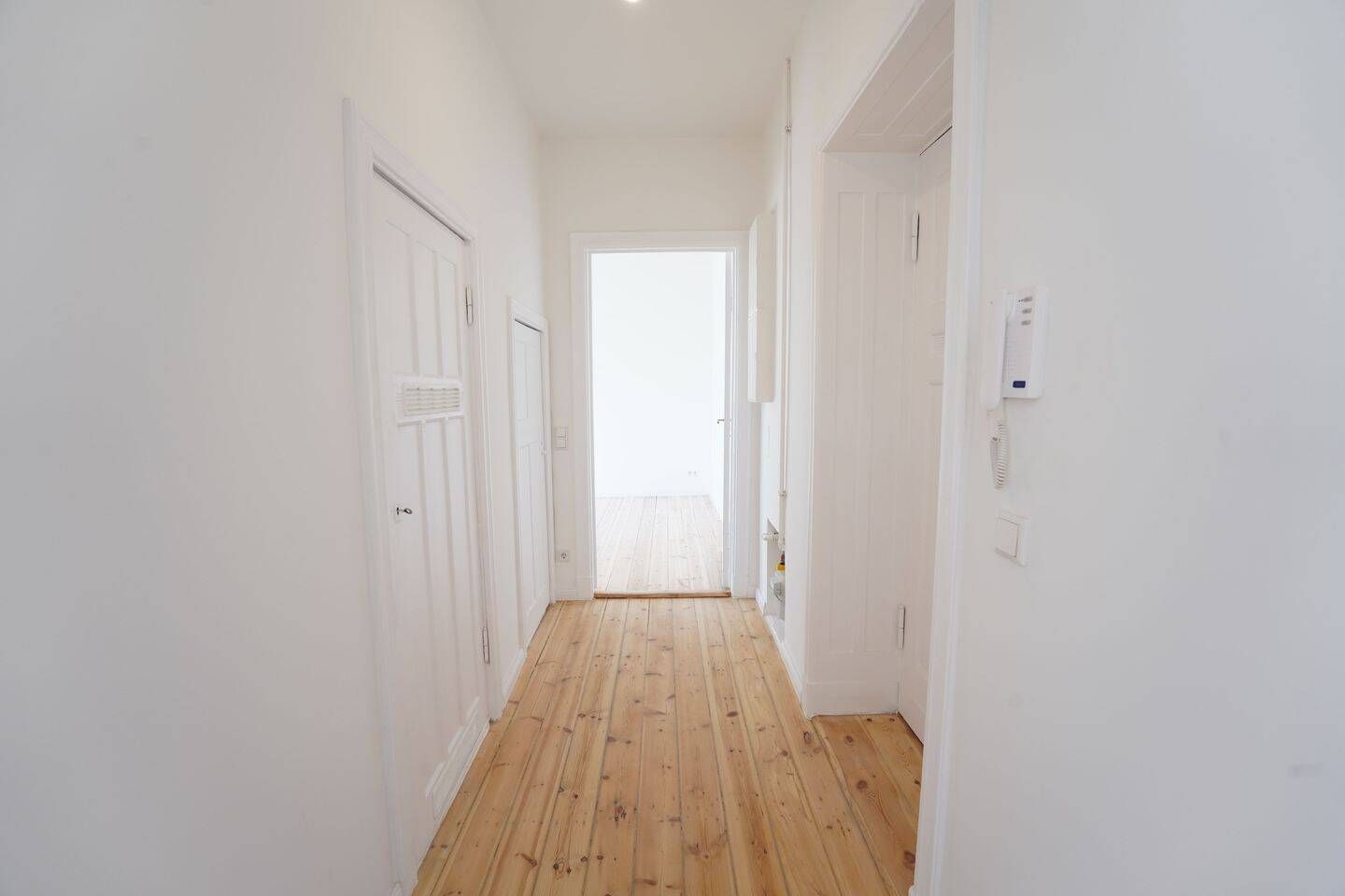 Renovierte 2-Zimmer-Altbauwohnung mit Westbalkon - sofort bezugsfrei (WE39) – Berlin – Vorschaubild 5
